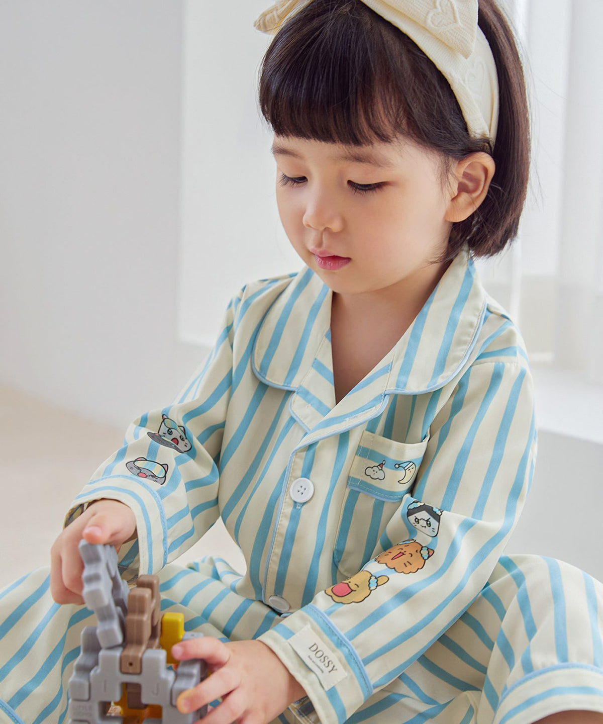 【韓國製】Docci / 도씨 [春裴與朋友] 朋友 真絲感 兒童長袖睡衣套裝